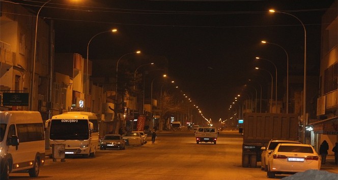 Ceylanpınar caddeleri modern aydınlatma sistemi ile ışıl ışıl
