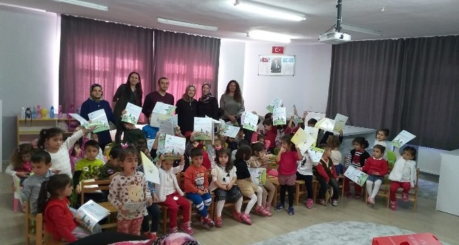 Erzincan’da minik öğrencilere atık bilgilendirme eğitimi verildi