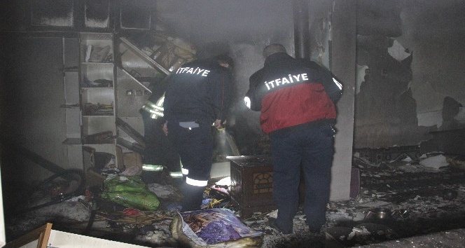 Karaman’da tek katlı ev çıkan yangın korkuttu