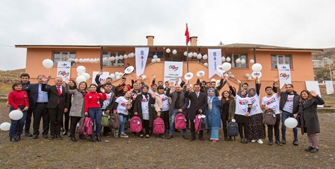 CarrefourSA ve TOG’dan öğrencilere kırtasiye yardımı