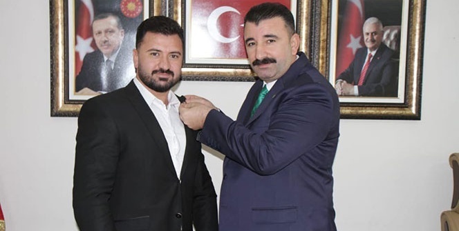 CHP'den istifa edip, AK Parti'ye geçti!