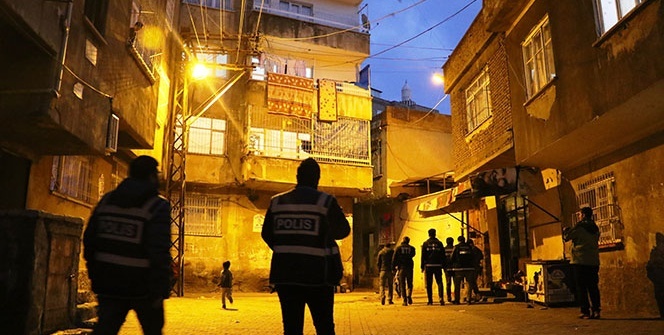 Diyarbakır'da dev operasyon! Her yer didik didik arandı