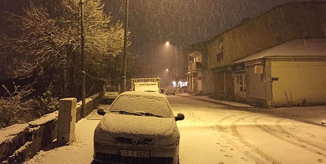 Bir anda bastırdı, her yer bembeyaz oldu!