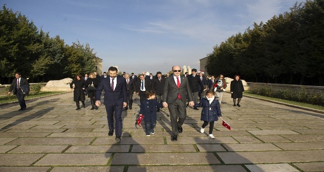Bahçeşehir Koleji öğrencileri Anıtkabir’i ziyaret etti