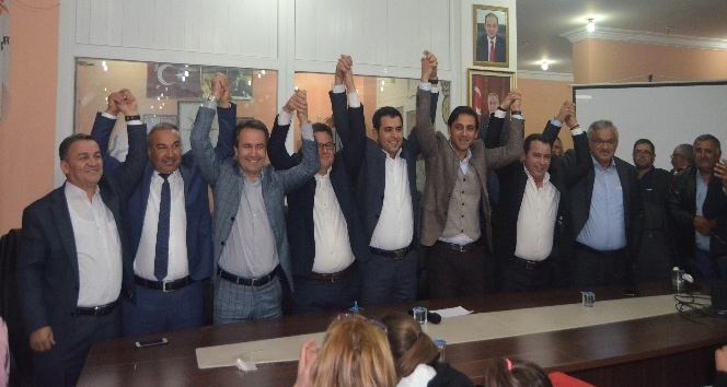 Selendi AK Parti’de aday adayları tanıtıldı
