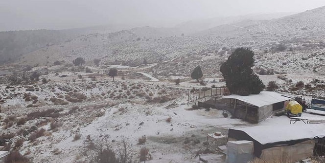 Tatil cenneti beyaza büründü!