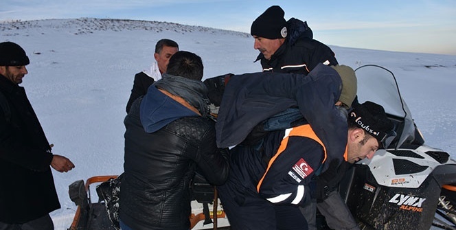 Muş'ta can pazarı! Donmaktan son anda kurtuldular