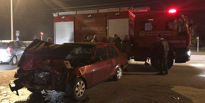 İki otomobil çarpıştı: 7 yaralı...