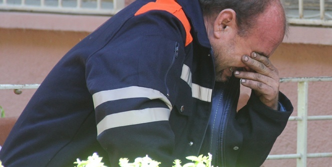 Eşinin öldürdüğü 15 aylık bebeğini gözyaşları içinde aldı