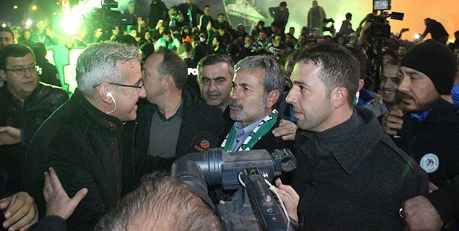 Konya'da Aykut Kocaman'a coşkulu karşılama