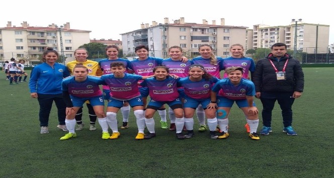 Turgutlu Belediyespor’un kadınları lige galibiyetle başladı