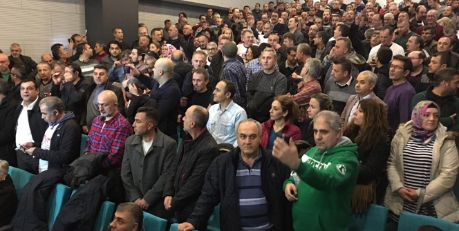 İzdiham yaşandı! Uzun kuyruklar oluştu