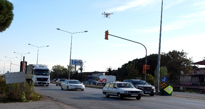 Polis hatalı sürücüleri drone ile yakaladı