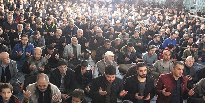 Mevlit Kandili’nde camiler doldu taştı