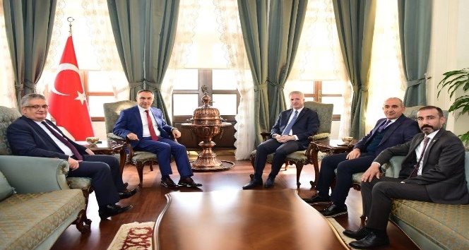 İKA yönetimi Vali Soytürk’ü ziyaret etti