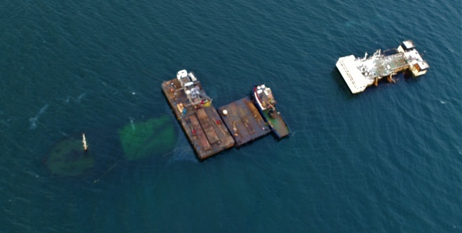 Hayalet geminin sökülme çalışmaları havadan görüntülendi