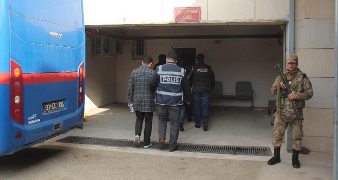 Elazığ&#039;daki FETÖ operasyonunda 5 astsubay tutuklandı