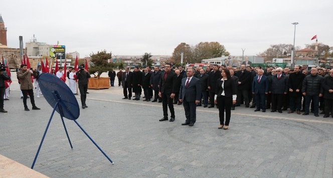 Kırşehir’de Öğretmenler Günü kutlandı