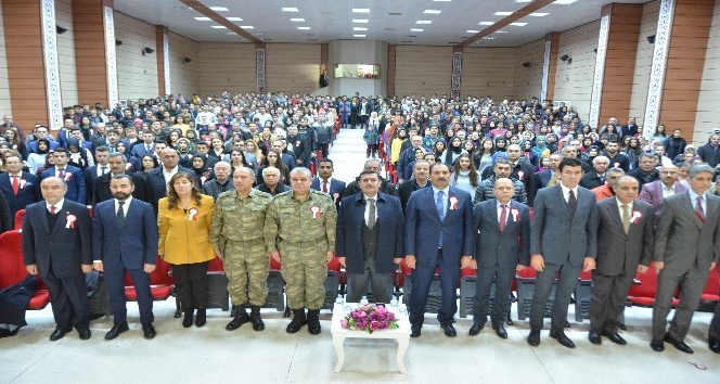 Erzincan’da 24 Kasım öğretmenler günü kutlandı