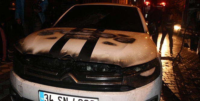 Sultangazi’de 11 araç kundaklandı