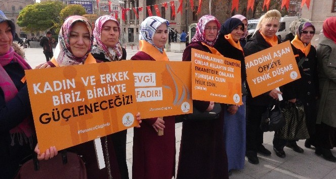 AK Partili kadınlar, ’Şiddete hayır’ için yürüdü