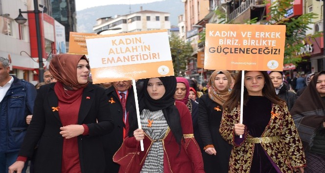 AK Parti Kadın Kollarından kadına yönelik şiddetle mücadeleye destek