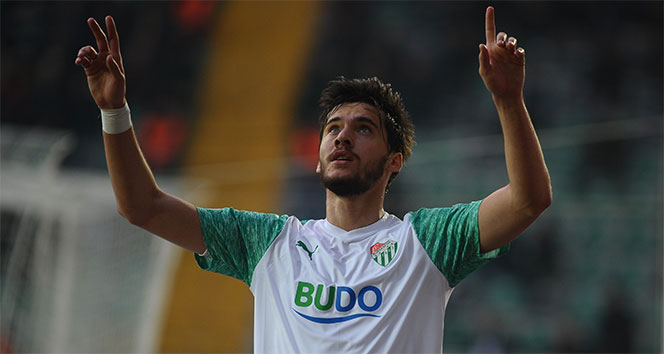 Bursaspor&#039;un yeni golcüsü Umut Nayir
