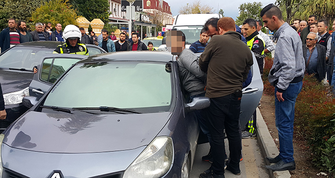 Milas’ta ‘dur’ ihtarına uymayan sürücü ortalığı birbirine kattı