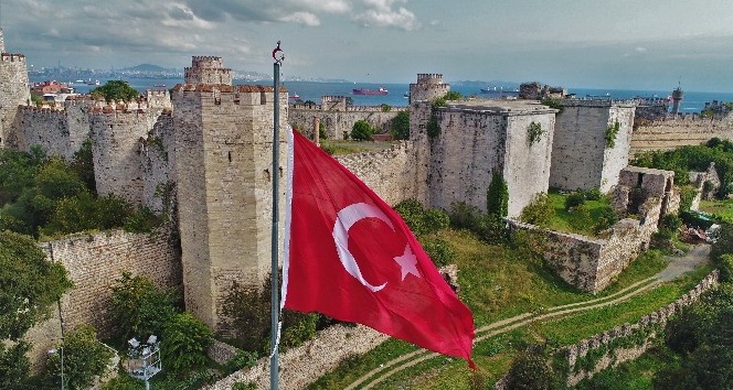 (Özel) Yedikule Zindanlarının son durumu havadan görüntülendi