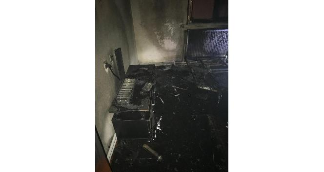 Aksaray’da apartmanda yangın paniği