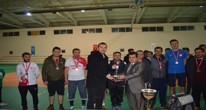 Isparta’da Şehit Sercan Kara anısına kurumlararası futsal turnuvası