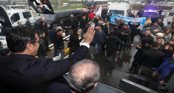 AK Parti’nin Diyarbakır Büyükşehir Belediye Başkan adayı Atilla’ya coşkulu karşılama