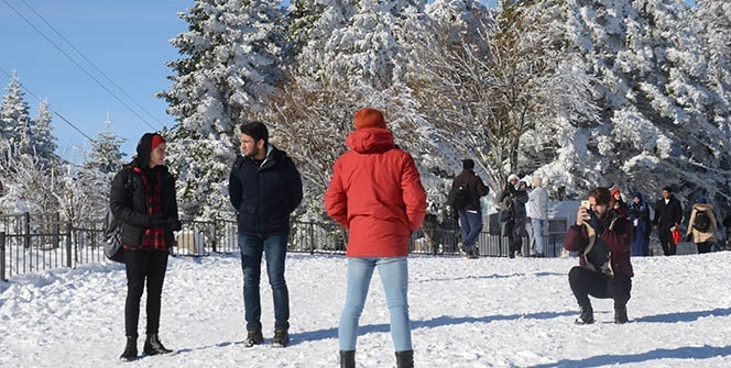 Uludağ’da kar 20 santim oldu, hafta sonu halk akın etti