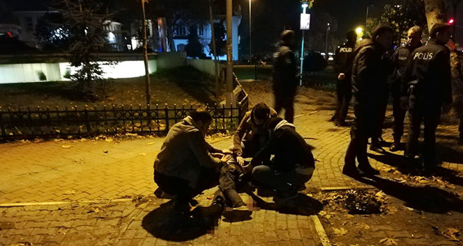 Kadıköy’de bıçaklı kavga:1 yaralı