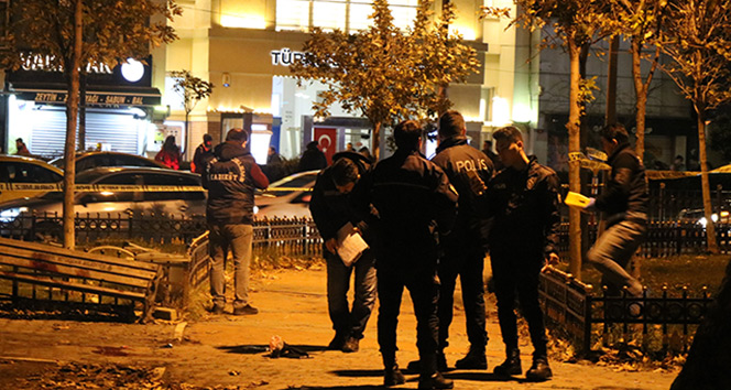 Kadıköy’de bıçaklı kavga: 1 yaralı