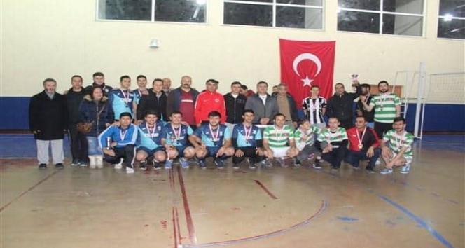 Çıldır’da voleybol turnuvası sona erdi