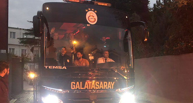Galatasaray derbi için yola çıktı!!