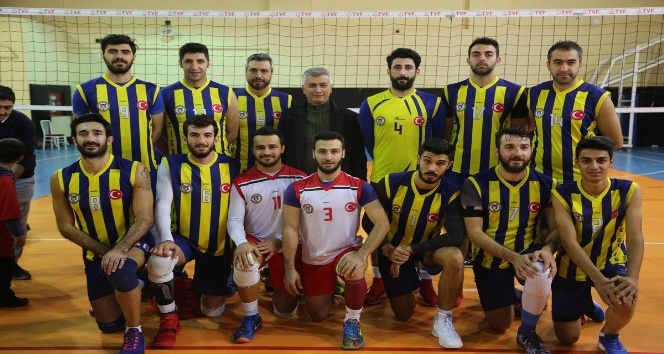 Cizre Belediyesi Erkek Voleybol Takımı başarıdan başarıya koşuyor