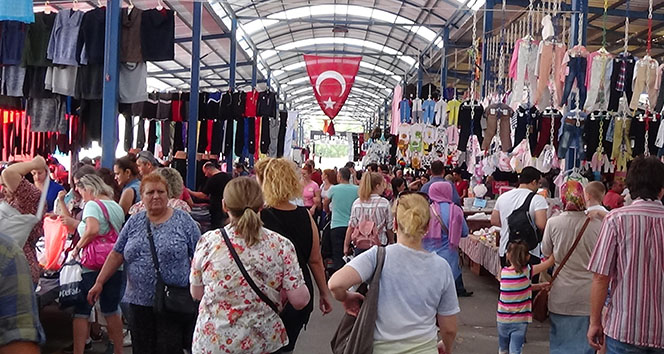 Kadınlar yüzde 40-70 indirimlere dayanamıyor