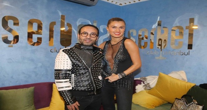 Ünlü isimler radyocularla 2018’i erken uğurladı