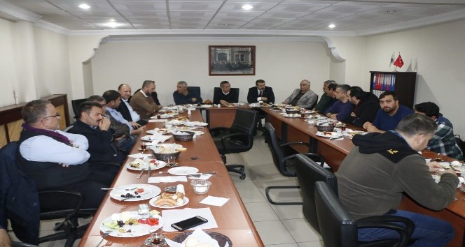 Erzincan TSO Yönetimi ile basın mensupları kahvaltılı toplantıda buluştu