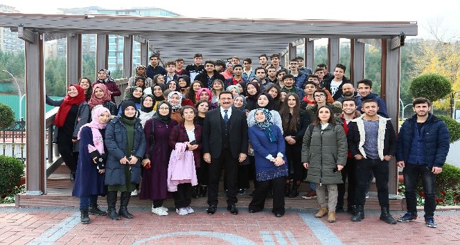 Liseli öğrencilere projeler anlatıldı