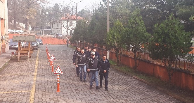 Karabük merkezli FETÖ operasyonunda 5 kişi adliyeye sevk edildi