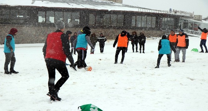 (Özel) Erciyes’te yoğun kar yağışı etkili oldu