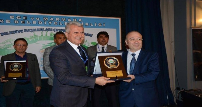 Karabiga Belediye Başkanı Karataş’a Yılın Çevre Dostu ödülü