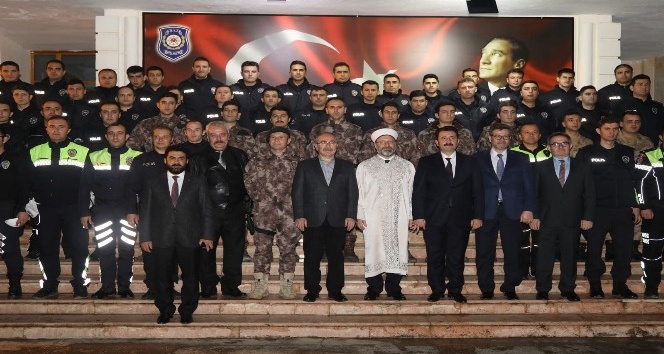 Diyanet İşleri Başkanı Erbaş Mardin’de birlik beraberlik için dua etti