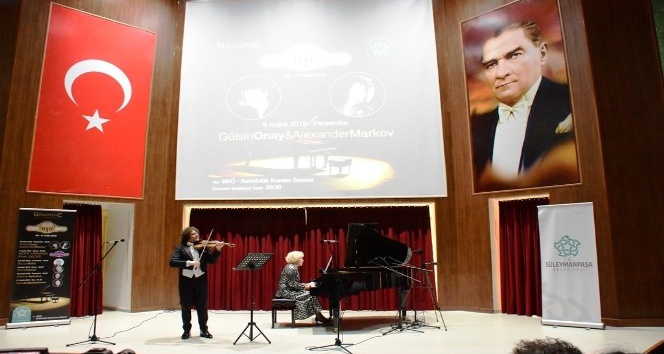 Gülsin Onay Piyano Günleri muhteşem bir konserle açılış yaptı