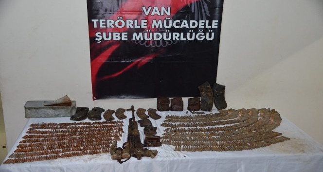 Van’da PKK’ya ait silah ve mühimmat ele geçirildi
