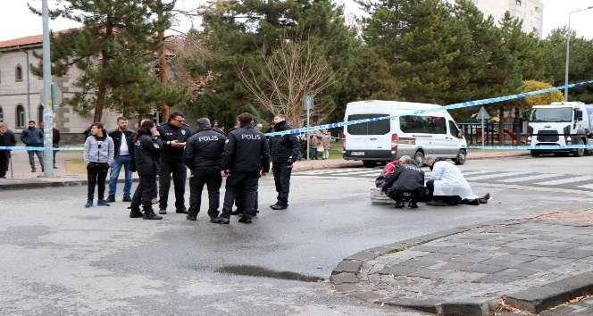 Kayseri’de sokak ortasında kadın cinayeti