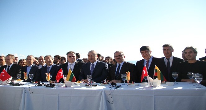 Dışişleri Bakanı Mevlüt Çavuşoğlu Antalya’da